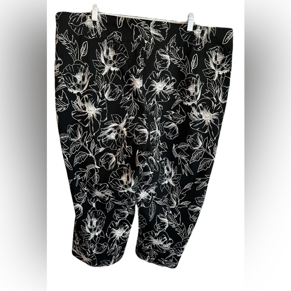 🖤 Premise Woman Black & White Floral pattern Pants | Size 3X - Picture 2 of 7